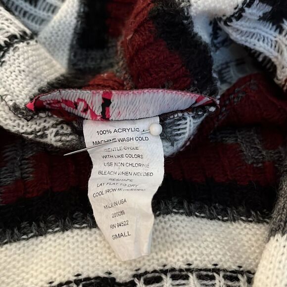 SAY What? hooded long sleeve open front cardigan w/ geometric pattern. SZ small. - Picture 8 of 10